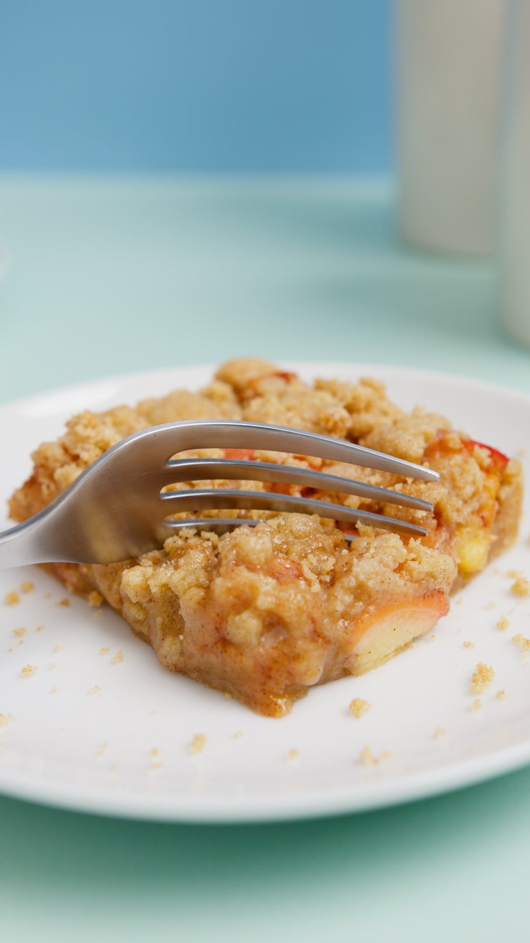 Gluten Free Snickerdoodle Toffee Crumble Apple Blondie Bars