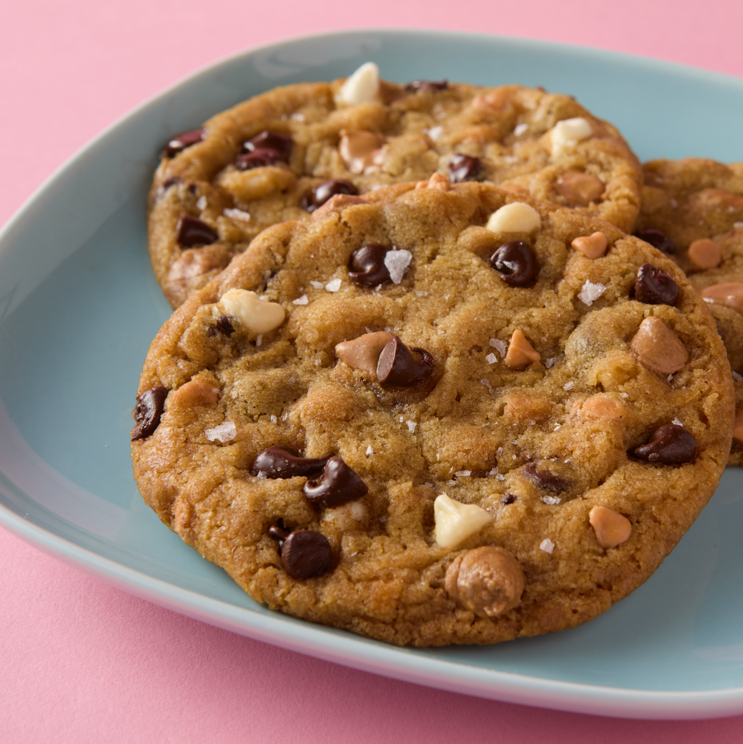 Jumbo Bakery Style Everything Cookie Dough